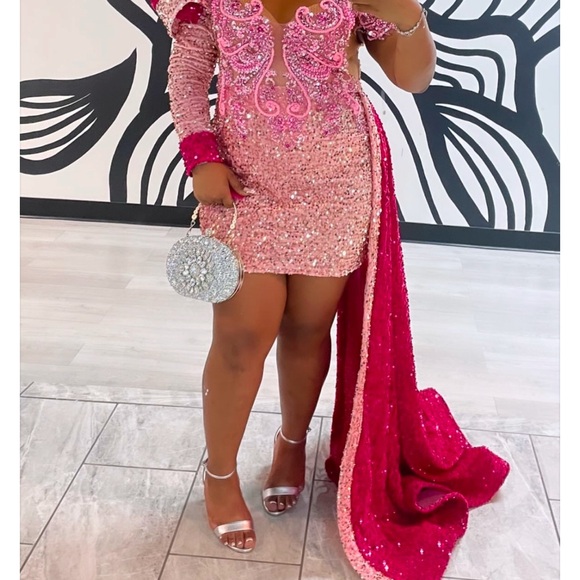 Elegant Pink Sequin Dress - Picture 1 of 4